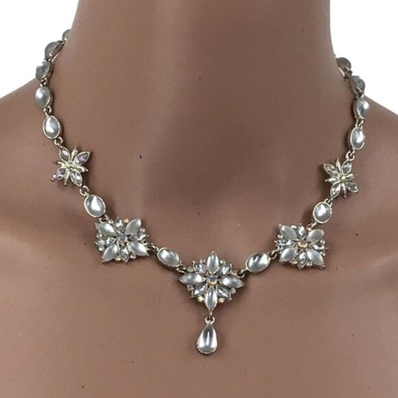 Statement Necklace Silver Tone AB Crystal Accents Special Occasion - Picture 1 of 3